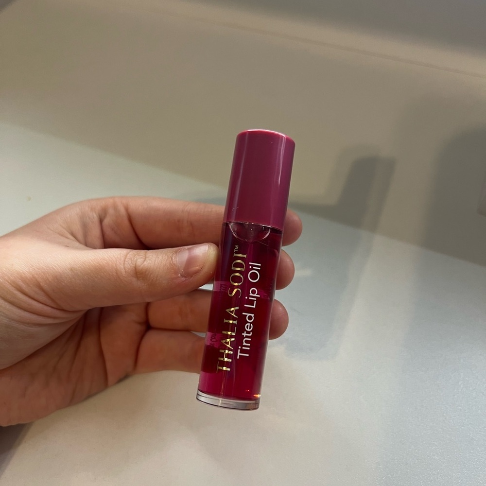 Thalia Sodi Pinkish Purplish Tinted Lip Oil